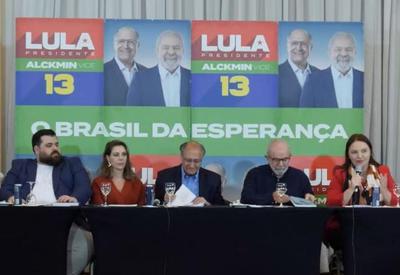 Lula critica alteração no STF e fala em "tentativa de destruir instituições"