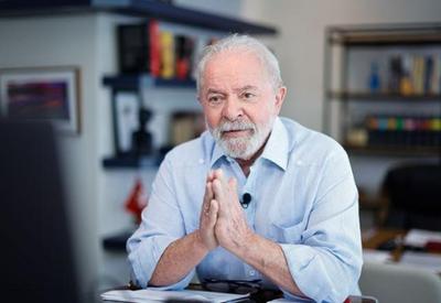 A empresários, Lula se diz aberto ao diálogo e critica Bolsonaro