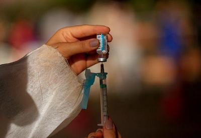 Prefeitura de SP inicia vacinação contra Mpox em público prioritário