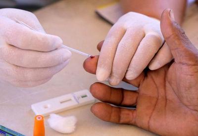 Farmácias começam a aplicar testes para dengue, HIV, sífilis e hepatite