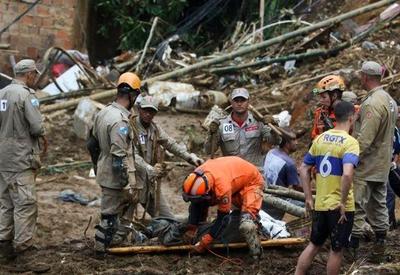 Bombeiros encontram mais um corpo em Petrópolis; óbitos somam 232