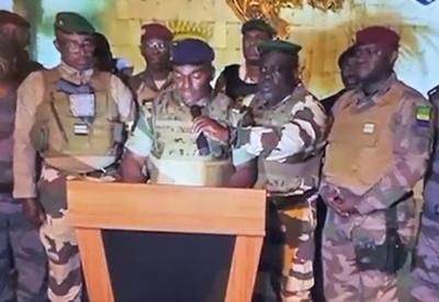Militares anunciam golpe de estado no Gabão e prendem presidente do país