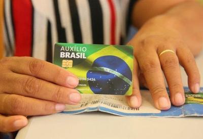 Caixa inicia nova rodada de pagamento do Auxílio Brasil; veja quem recebe