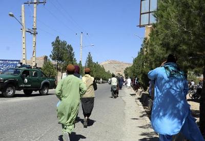 Explosão em mesquita no Afeganistão deixa ao menos 18 mortos