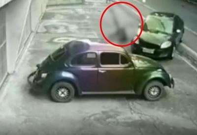 Vídeo: motorista se revolta e atropela ladrão após roubo de celular