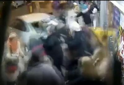 Vídeo: carro atropela 23 pessoas em saída de teatro na Argentina