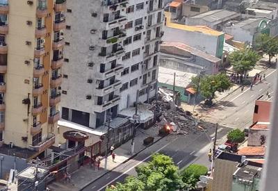 Sacadas de prédio de 13 andares desabam em Belém (PA)