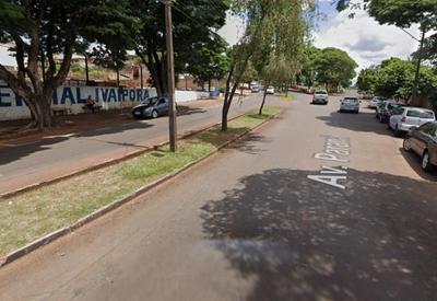 Motorista é atingido por uma pedra enquanto dirigia em cidade do Paraná