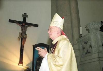Fiéis e religiosos prestam últimas homenagens a Dom Cláudio Hummes