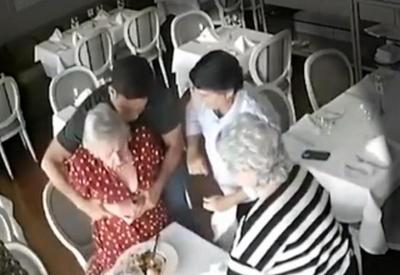 Idosa engasgada em restaurante é salva por ex-ministro