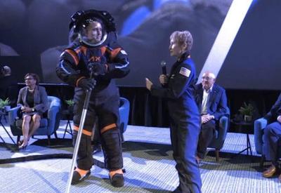 Nasa apresenta traje espacial para missão à Lua em 2025