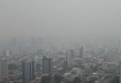 Manaus respira fumaça há 14 dias