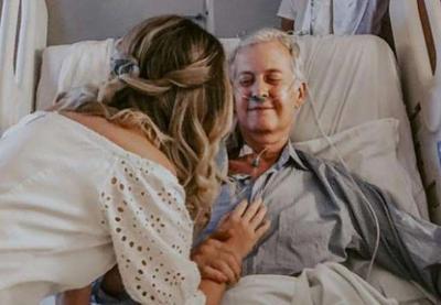 Noiva se casa em hospital no último dia de vida do pai