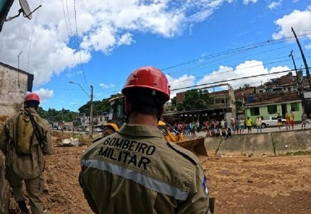 Número de mortos por causa das chuvas sobe para 84 em Pernambuco