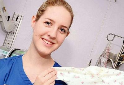 Enfermeira britânica é condenada à prisão perpétua por assassinato de bebês