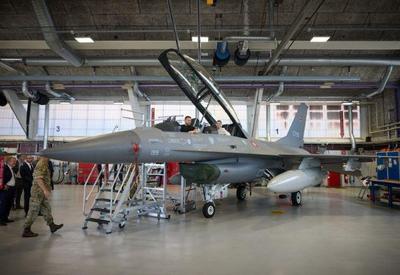 Holanda e Dinamarca anunciam envio de caças F-16 à Ucrânia