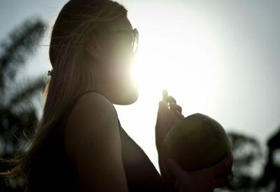 Óculos de sol falsificados podem causar problemas de saúde