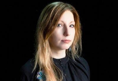 Morre escritora ucraniana ferida em ataque russo contra restaurante