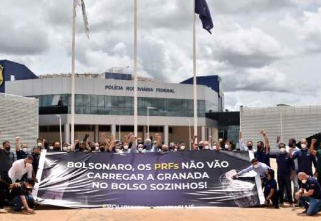 Policiais rodoviários marcam ato nacional para pressionar Bolsonaro