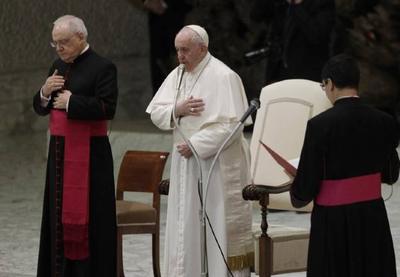 Papa Francisco apoia união entre casais homossexuais