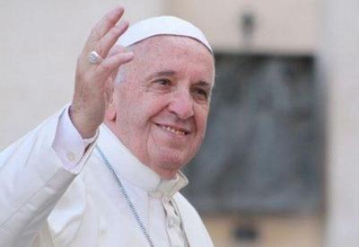 Papa celebra Via Sacra diante de 800 mil fiéis em Portugal