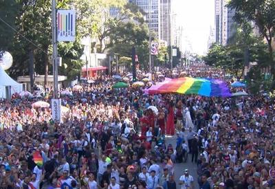 Parada do Orgulho LGBT+ acontece hoje em SP; confira a programação