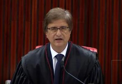 Procurador pede que Bolsonaro seja condenado por "manobra eleitoreira"