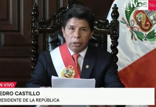 Presidente do Peru dissolve Congresso e anuncia "governo de exceção"