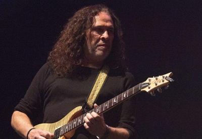 Paulo Rafael, guitarrista de Alceu Valença, morre aos 66 anos