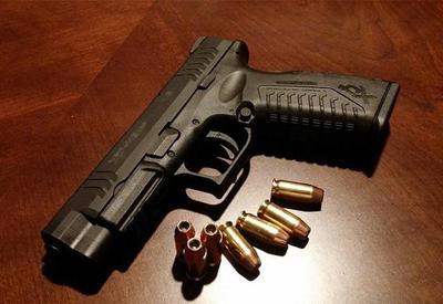 Presidenciáveis prometem rever legislação sobre acesso a armas se eleitos