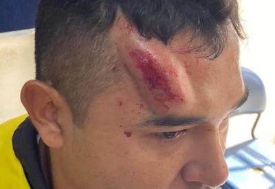 RJ: Policiais são agredidos por estudantes, com tesoura e tijolo