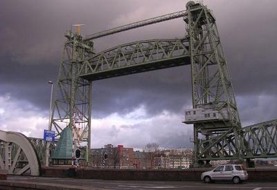 Holanda irá desmontar ponte histórica para iate de Jeff Bezos passar
