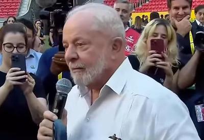 Lula "sente a perna" e cancela ida a Arraial do PT