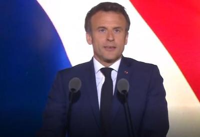 Biden e Putin parabenizam Emmanuel Macron pela reeleição na França