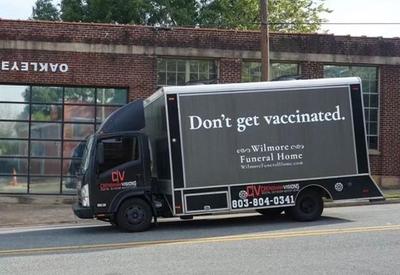 "Não se vacine": falsa funerária promove vacinação contra covid nos EUA