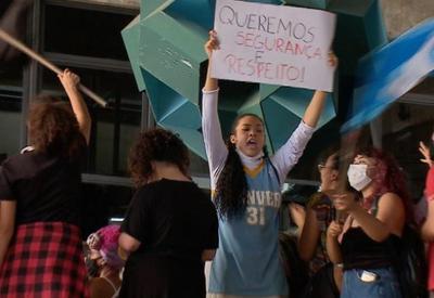Estudantes fazem protesto após jovem denunciar estupro na UnB
