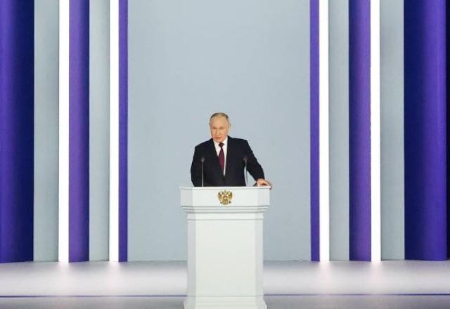 Putin acusa Otan de querer destruir Rússia e faz novas ameaças