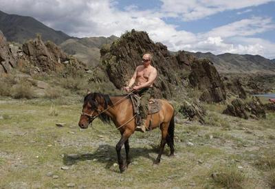 Alvo de piada, Putin diz que líderes do G7 ficariam 'nojentos' sem camisa