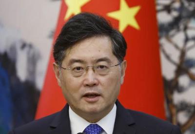 China substitui ministro das Relações Exteriores desaparecido há um mês