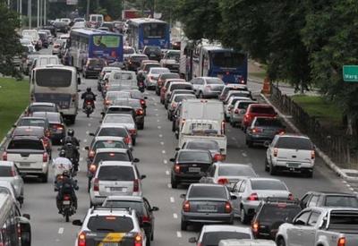 Prefeitura de SP suspende rodízio de carros até 6 de janeiro