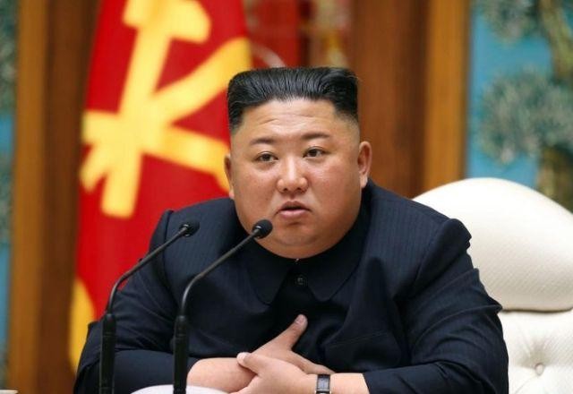 Coreia do Norte faz novos disparos de mísseis: "aviso aos inimigos"
