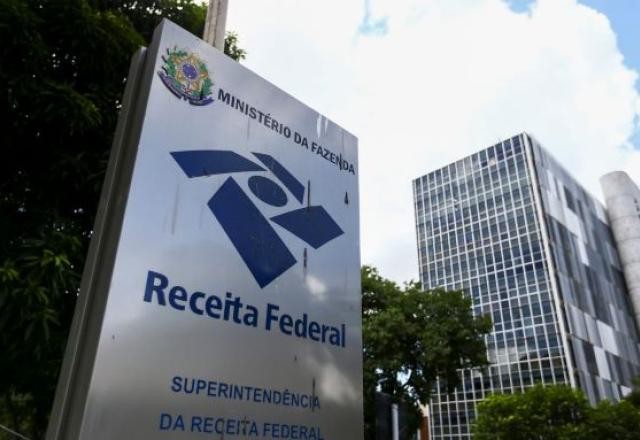 Receita Federal pede que MPF apure caso de joias trazidas por governo Bolsonaro