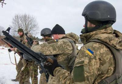 Ucrânia anuncia reforço da defesa na fronteira com Bielorrússia
