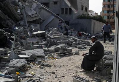Palestinos ignoram alerta e deixam o sul rumo ao norte de Gaza