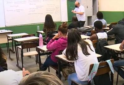 Rio de Janeiro retoma aulas das escolas municipais com 100% dos alunos