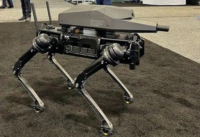 Máquina de matar: empresa cria cão-robô armado com rifle sniper