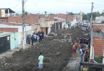 Obra da prefeitura danifica casas ao explodir rocha em Maracanaú (CE)