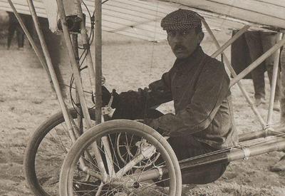 Exposição marca os 150 anos do 'pai da aviação', Santos Dumont