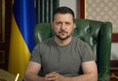 "Ucrânia não cederá um único centímetro do leste", diz Zelensky