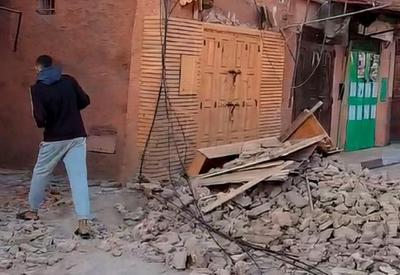 Sobe para 2.497 o número de mortos em terremoto no Marrocos